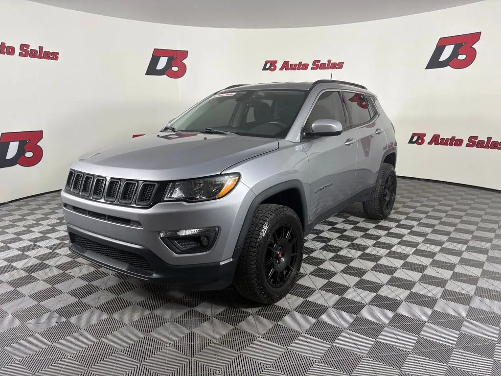 Used 2018 Jeep Compass Latitude with VIN 3C4NJDBB7JT239591 for sale in Des Arc, AR