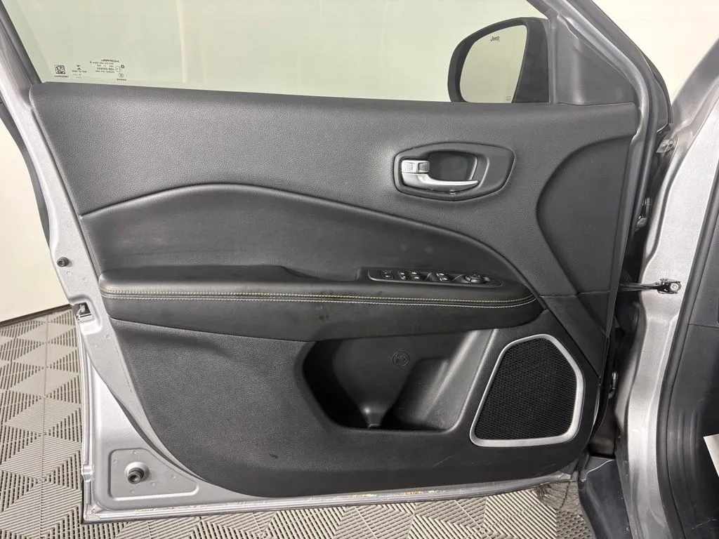 Jeep Compass photo 12