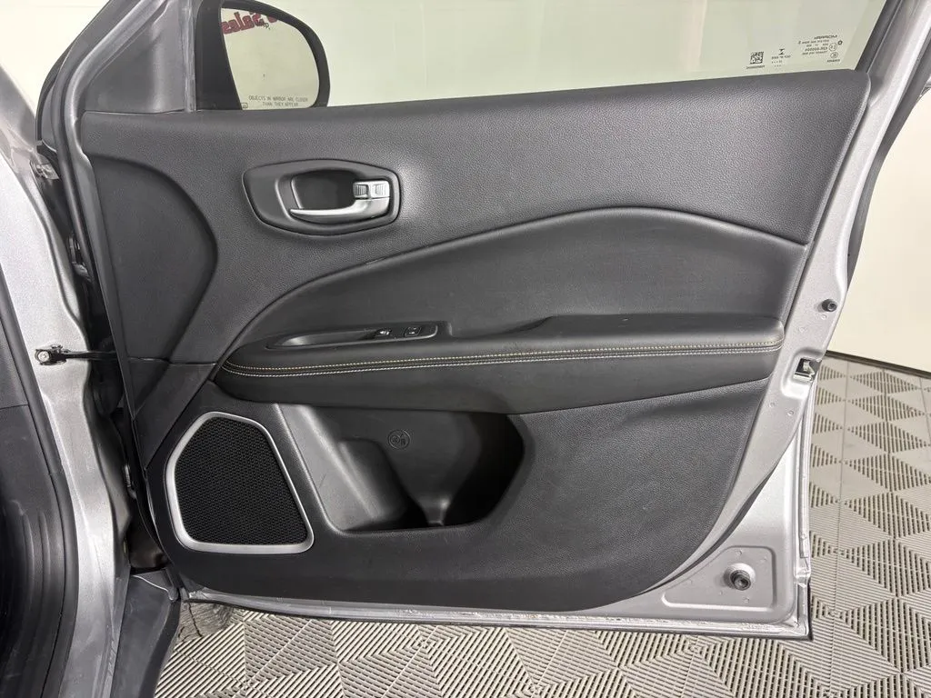 Jeep Compass photo 32