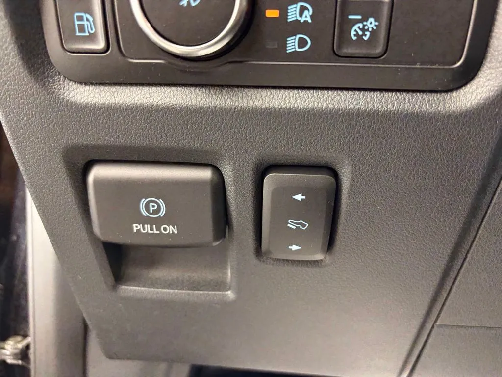Ford F-150 photo 21