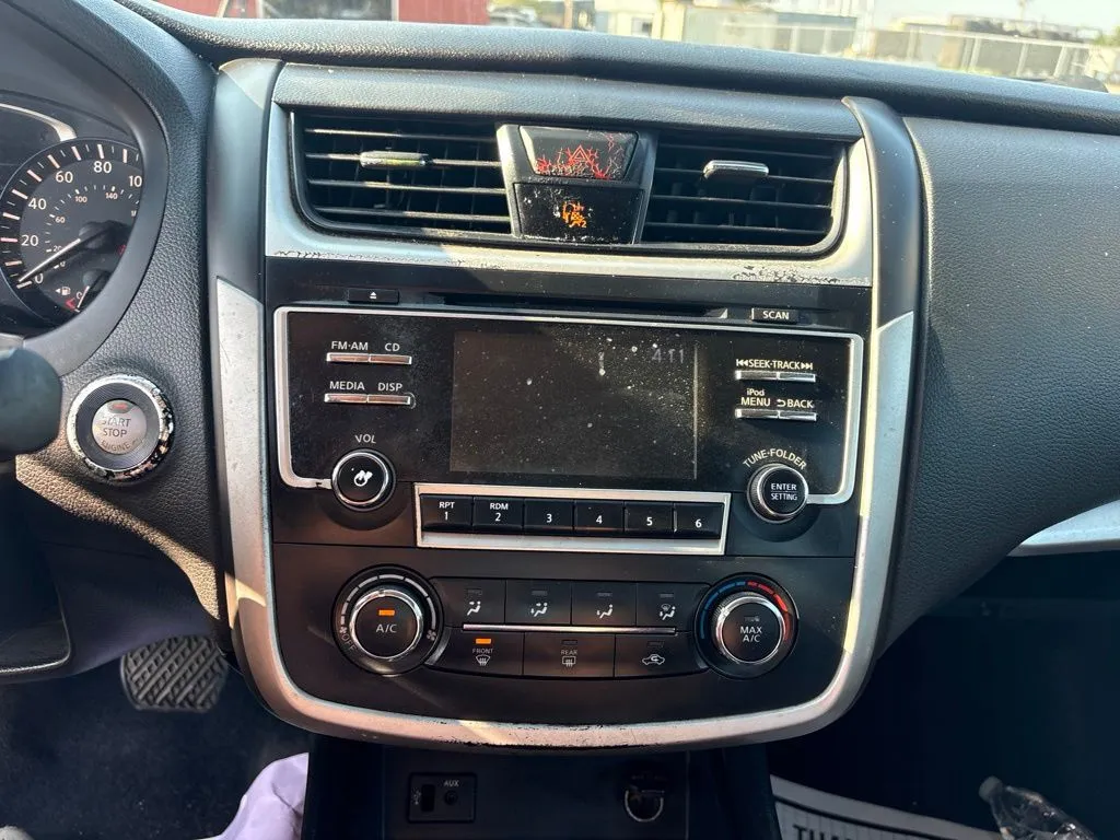 Nissan Altima photo 15