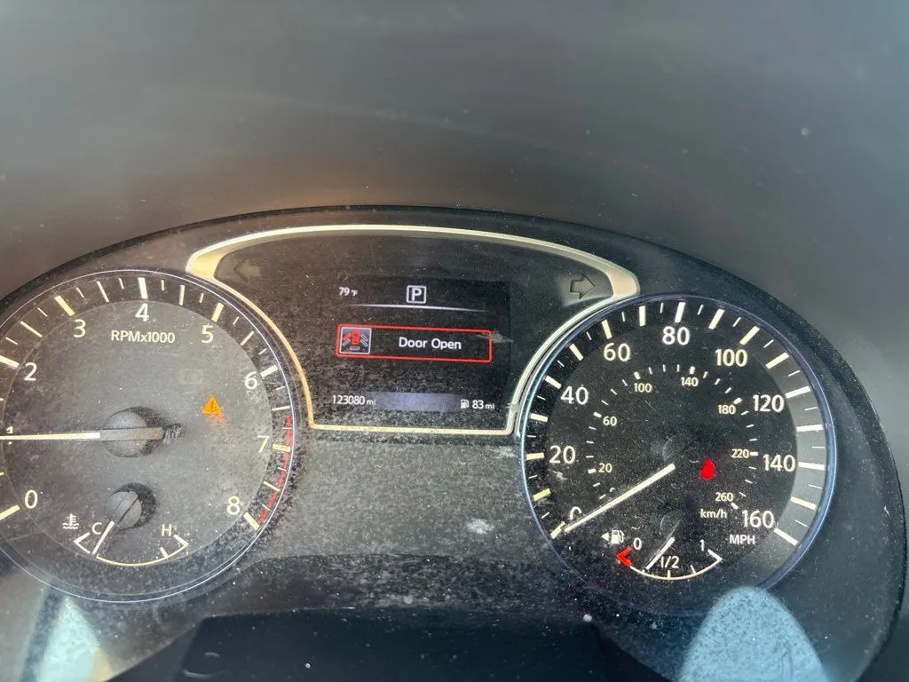 Nissan Altima photo 14
