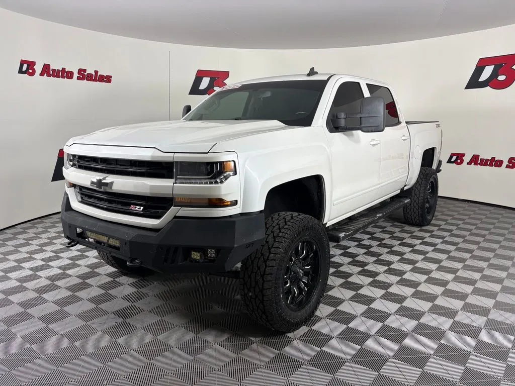 Used 2018 Chevrolet Silverado 1500 LT Z71 with VIN 3GCUKREC3JG489056 for sale in Little Rock