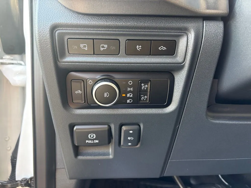Ford F-150 photo 12