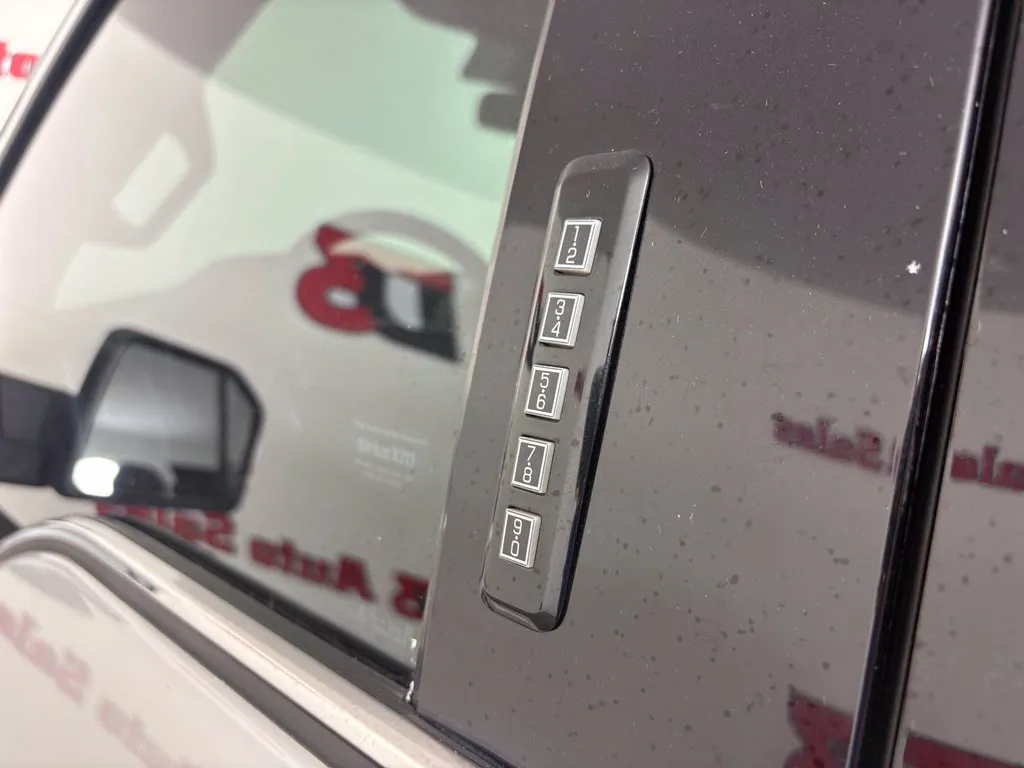 Ford F-150 photo 11