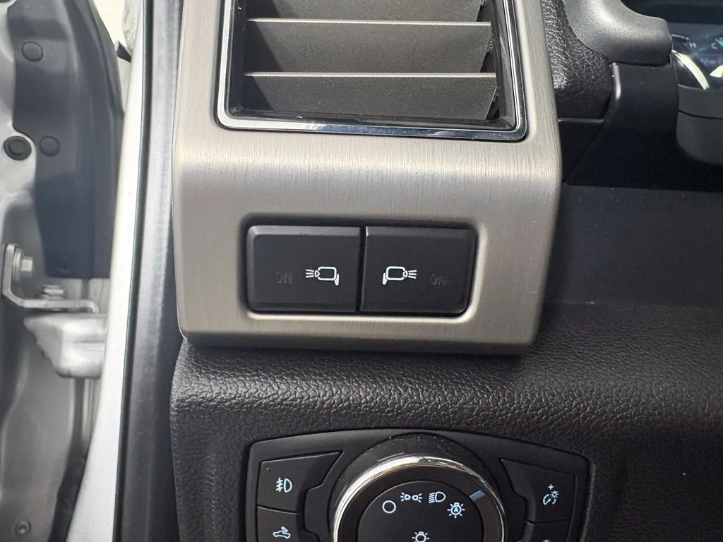 Ford F-150 photo 18