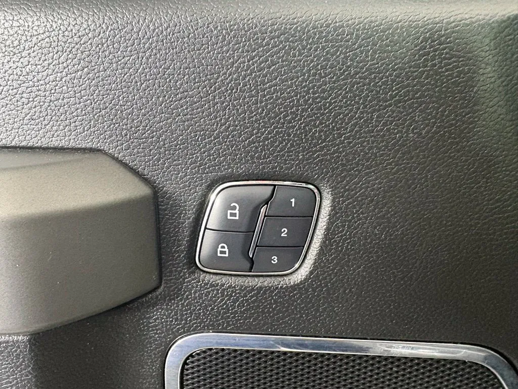 Ford F-150 photo 16