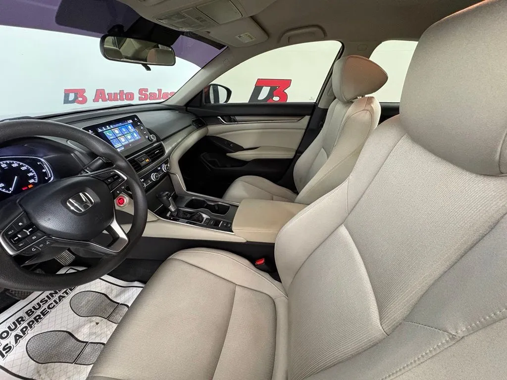 Honda Accord photo 10