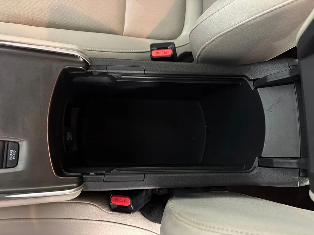 Honda Accord photo 28