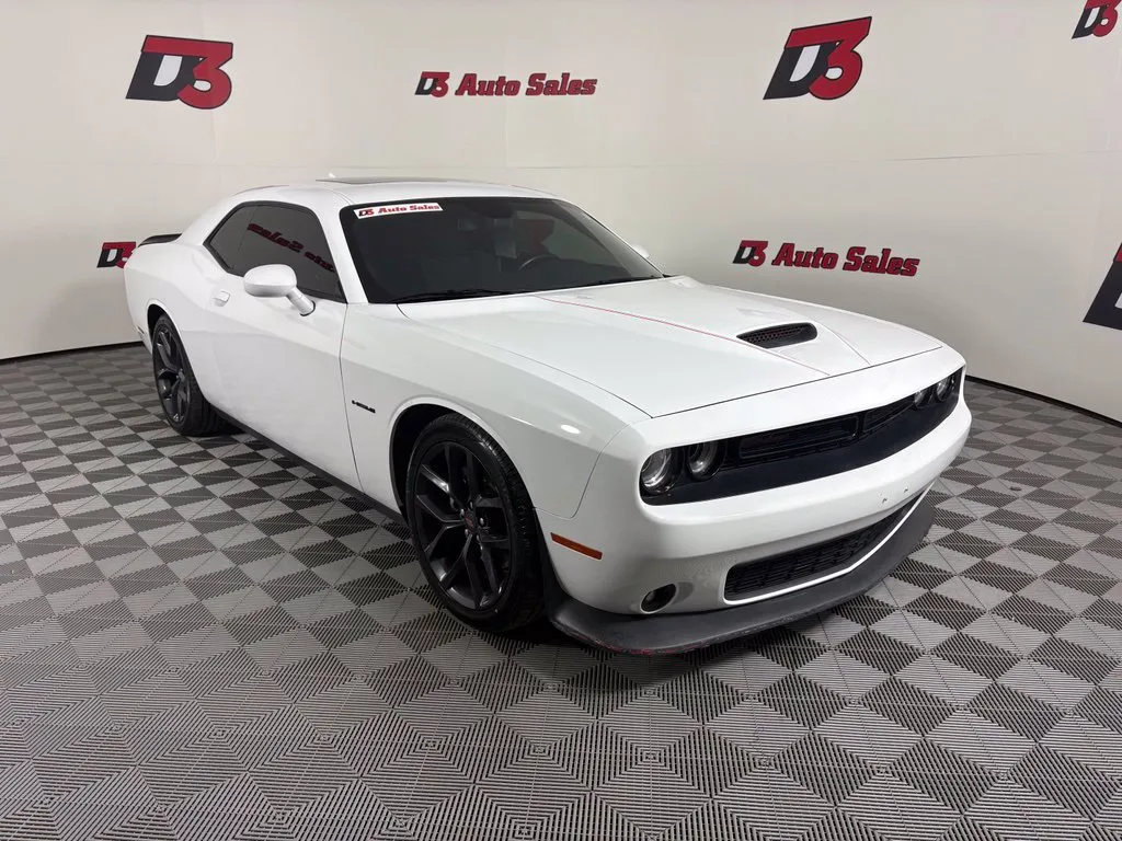 Dodge Challenger photo 8