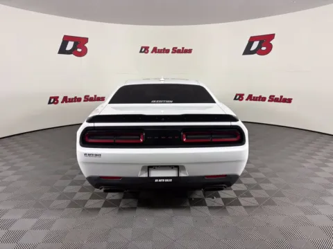 More photos of 2022 Dodge Challenger R/T at D3 Auto Sales - Des Arc, AR, AR