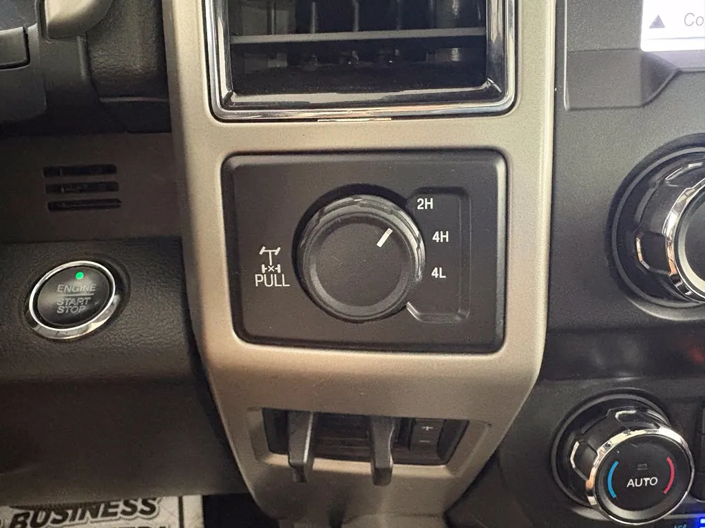 Ford F350SD photo 33
