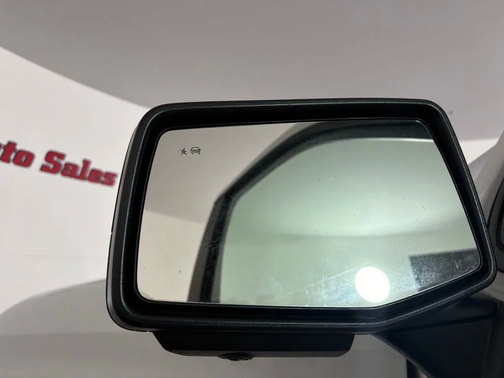 Chevrolet Silverado photo 19