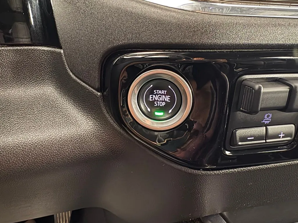 Chevrolet Silverado photo 29