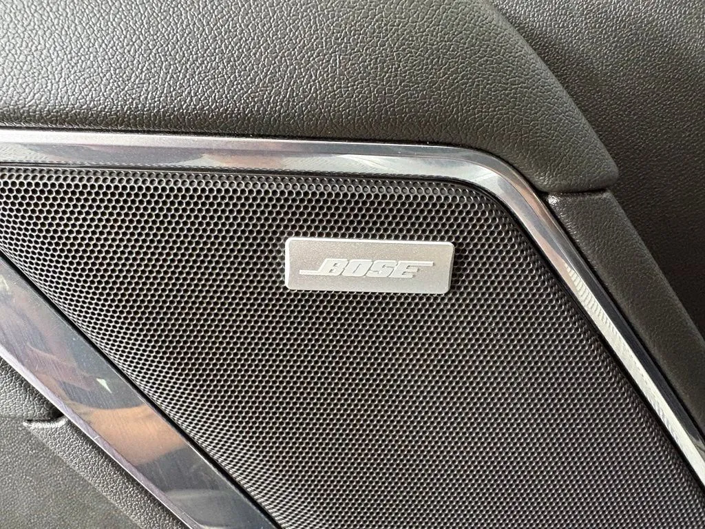 Chevrolet Silverado photo 18