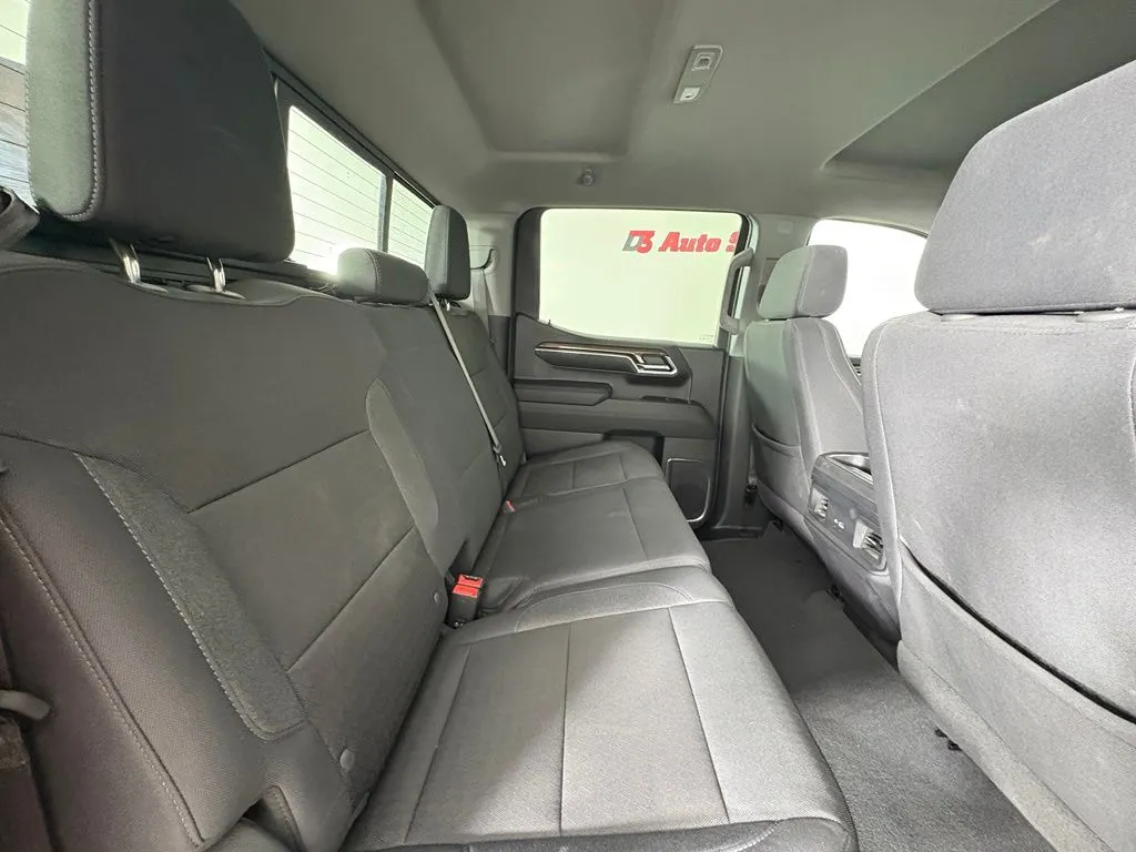 Chevrolet Silverado photo 45