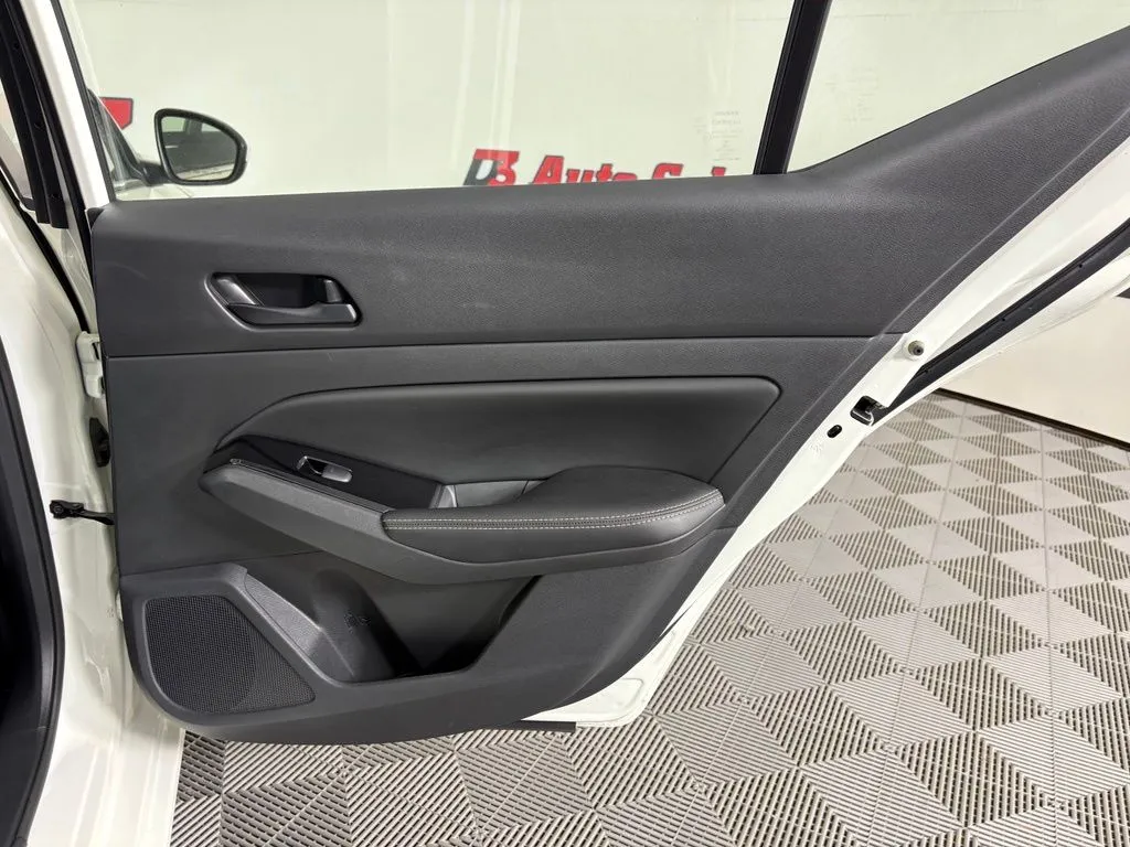Nissan Altima photo 38