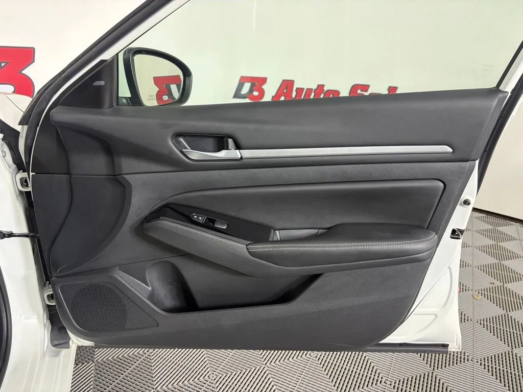 Nissan Altima photo 30