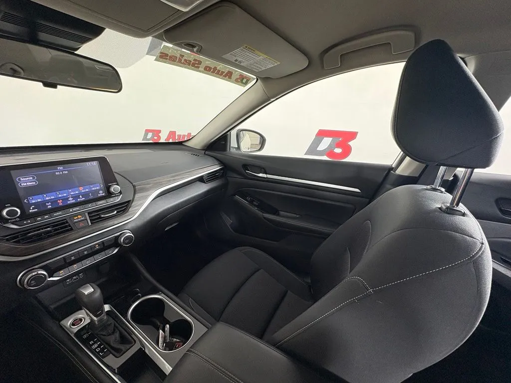 Nissan Altima photo 24