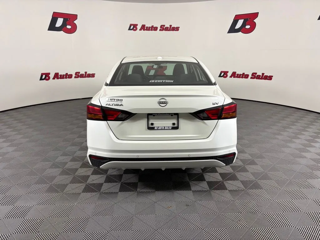Nissan Altima photo 5