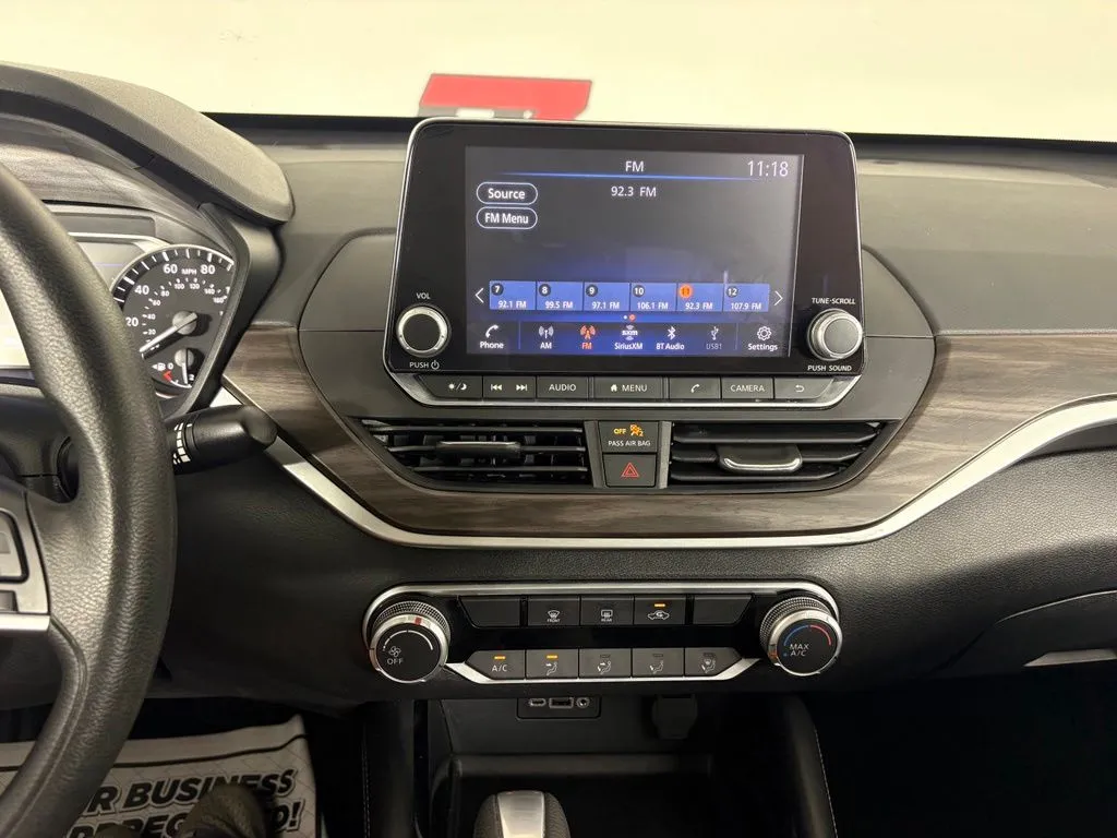 Nissan Altima photo 20