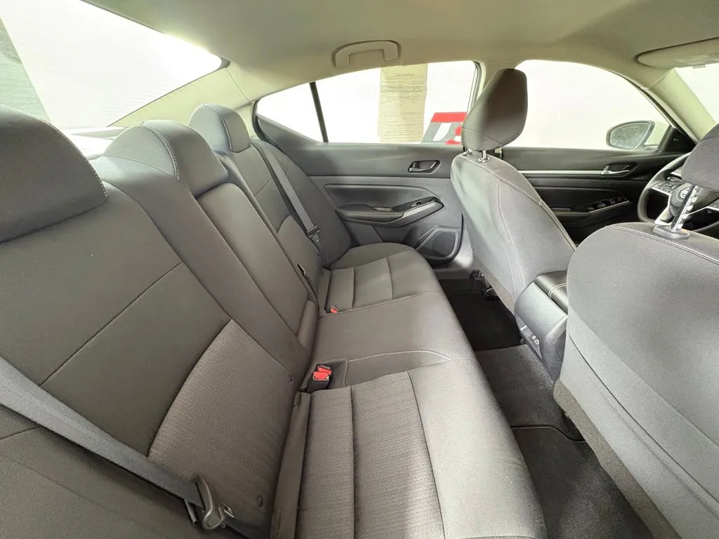 Nissan Altima photo 37