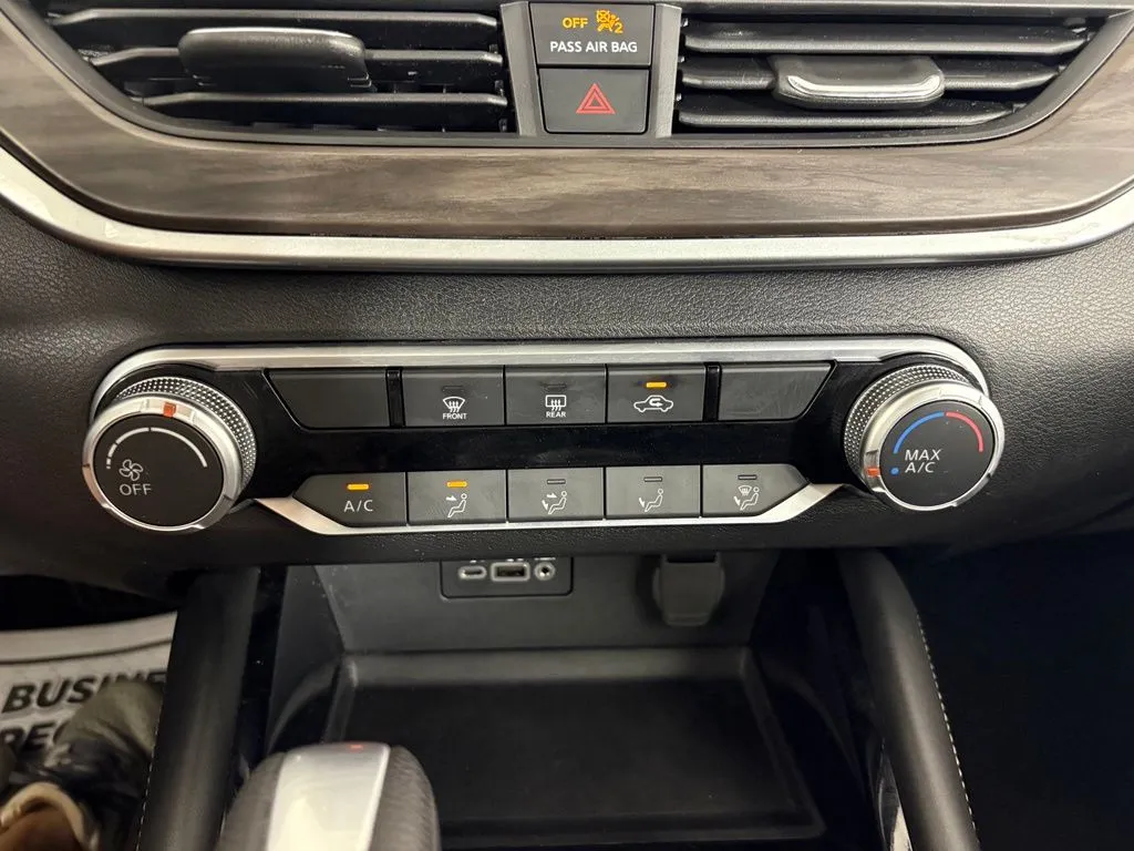 Nissan Altima photo 22