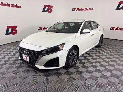 White 2023 Nissan Altima 2.5 SV for sale in Des Arc, AR
