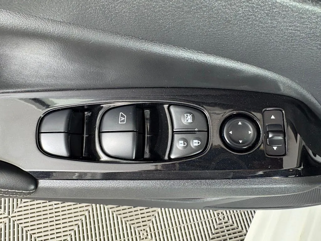 Nissan Altima photo 13