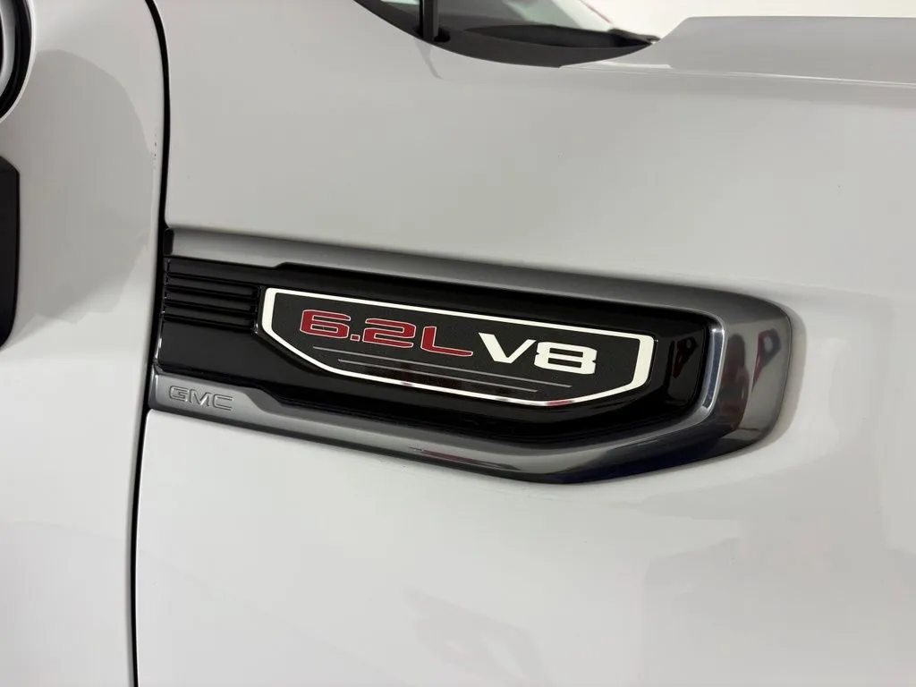 GMC Sierra photo 10