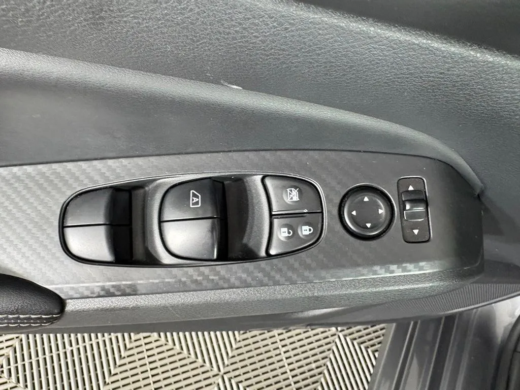 Nissan Altima photo 14
