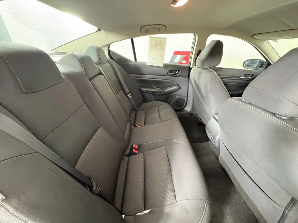 Nissan Altima photo 38