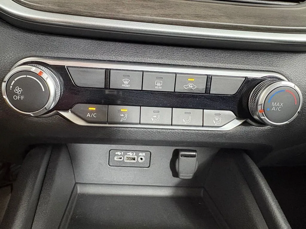 Nissan Altima photo 23