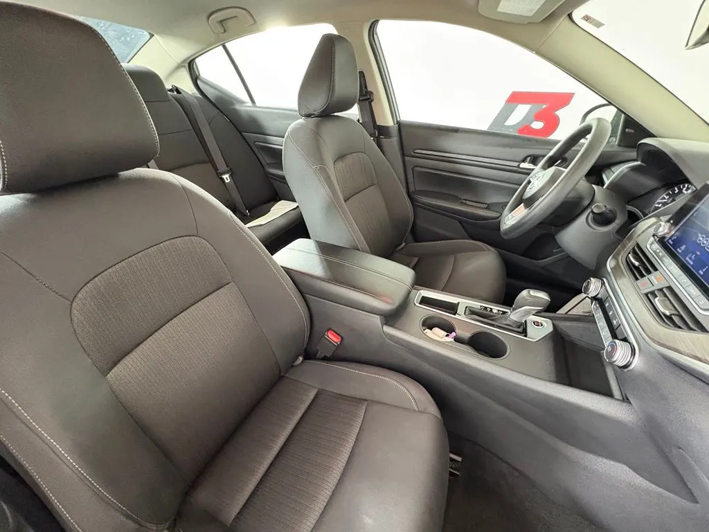 Nissan Altima photo 29