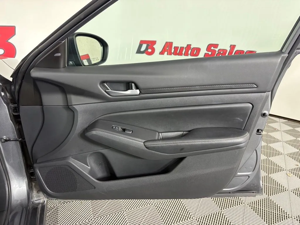 Nissan Altima photo 31