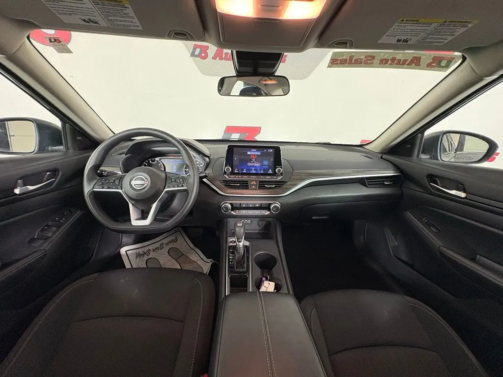 Nissan Altima photo 33