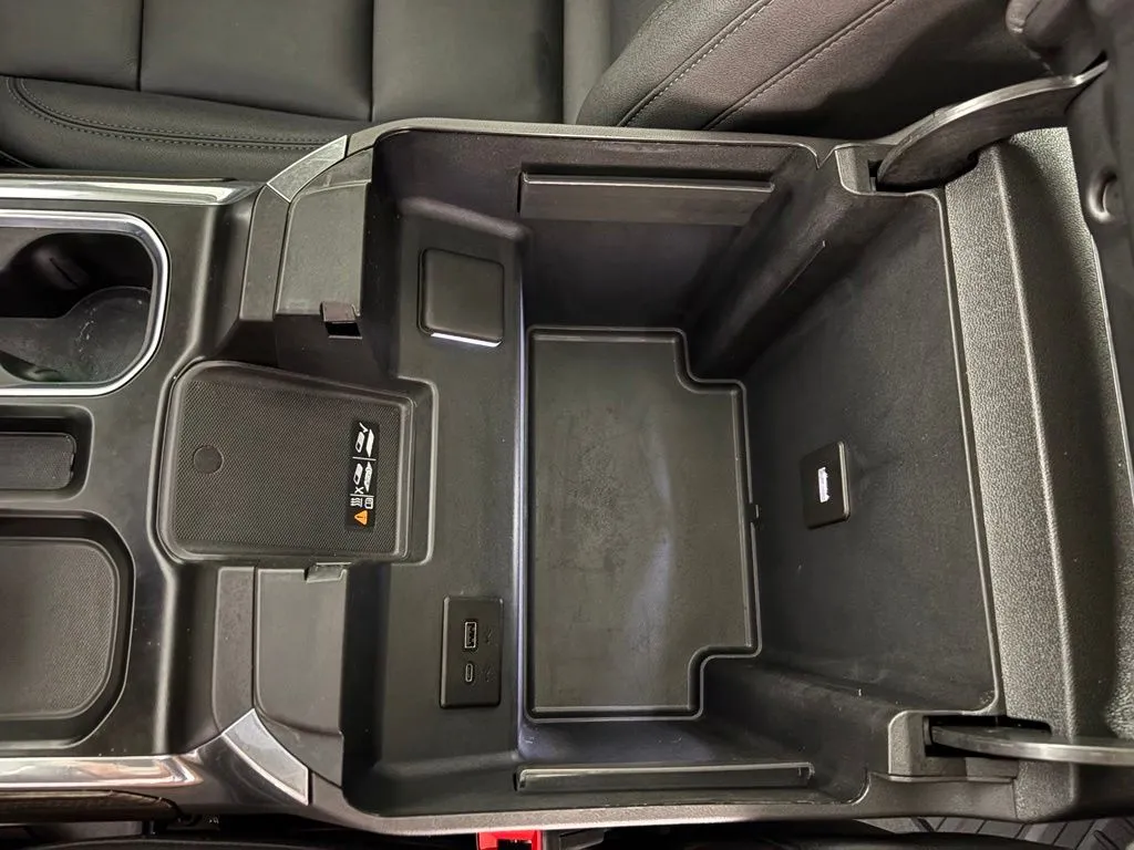 Chevrolet Silverado photo 33