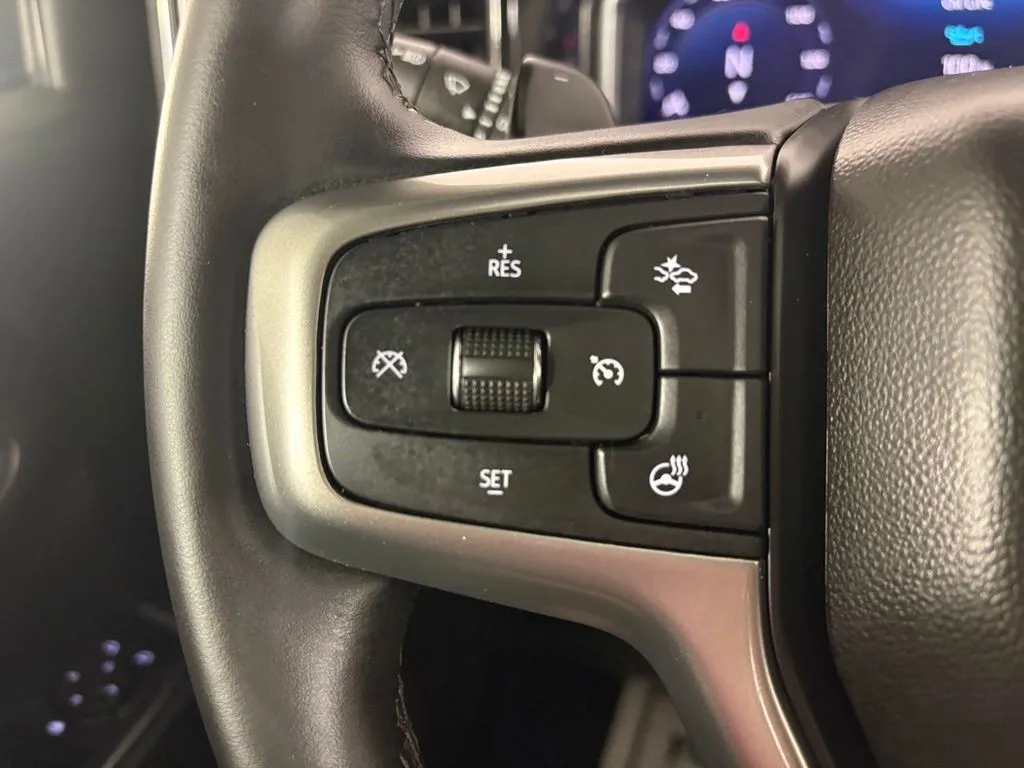 Chevrolet Silverado photo 21