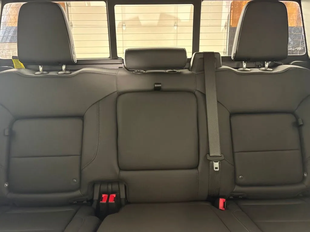 Chevrolet Silverado photo 42