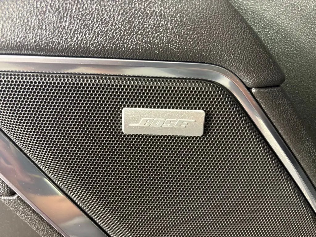 Chevrolet Silverado photo 17