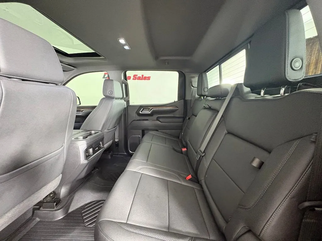 Chevrolet Silverado photo 43