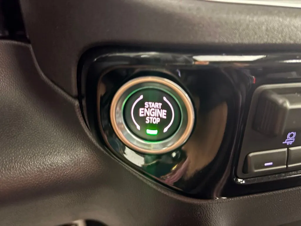 Chevrolet Silverado photo 29