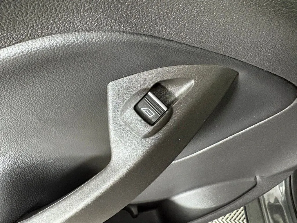 Ford Escape photo 40