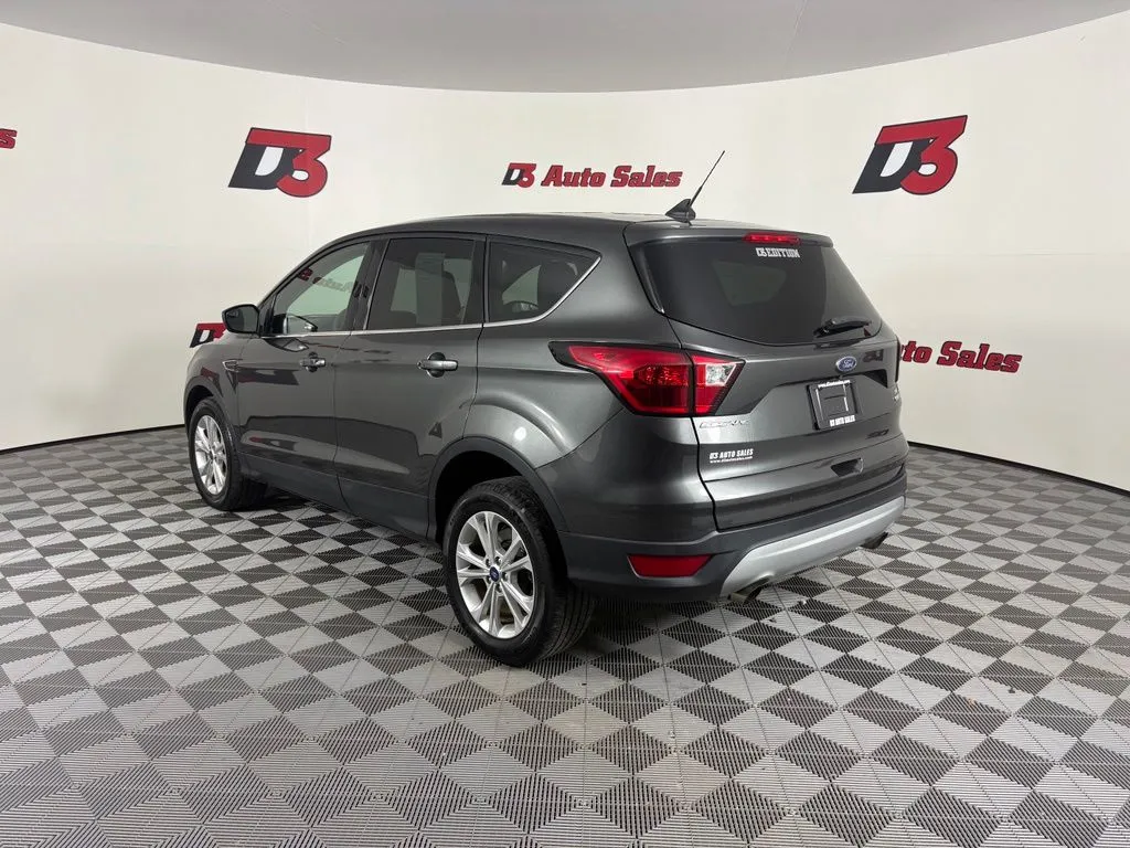 Ford Escape photo 4