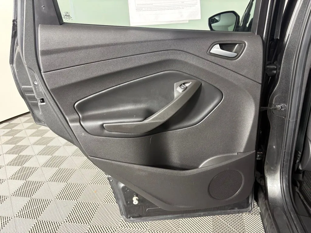 Ford Escape photo 39