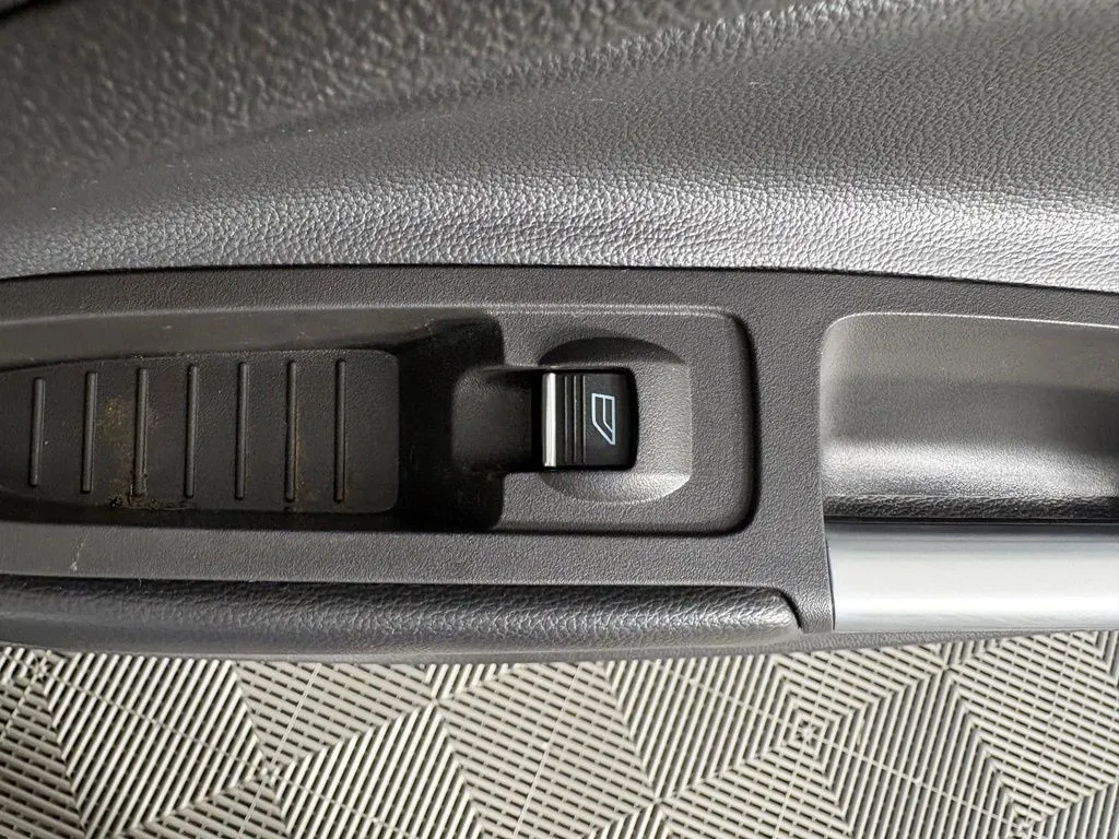 Ford Escape photo 34