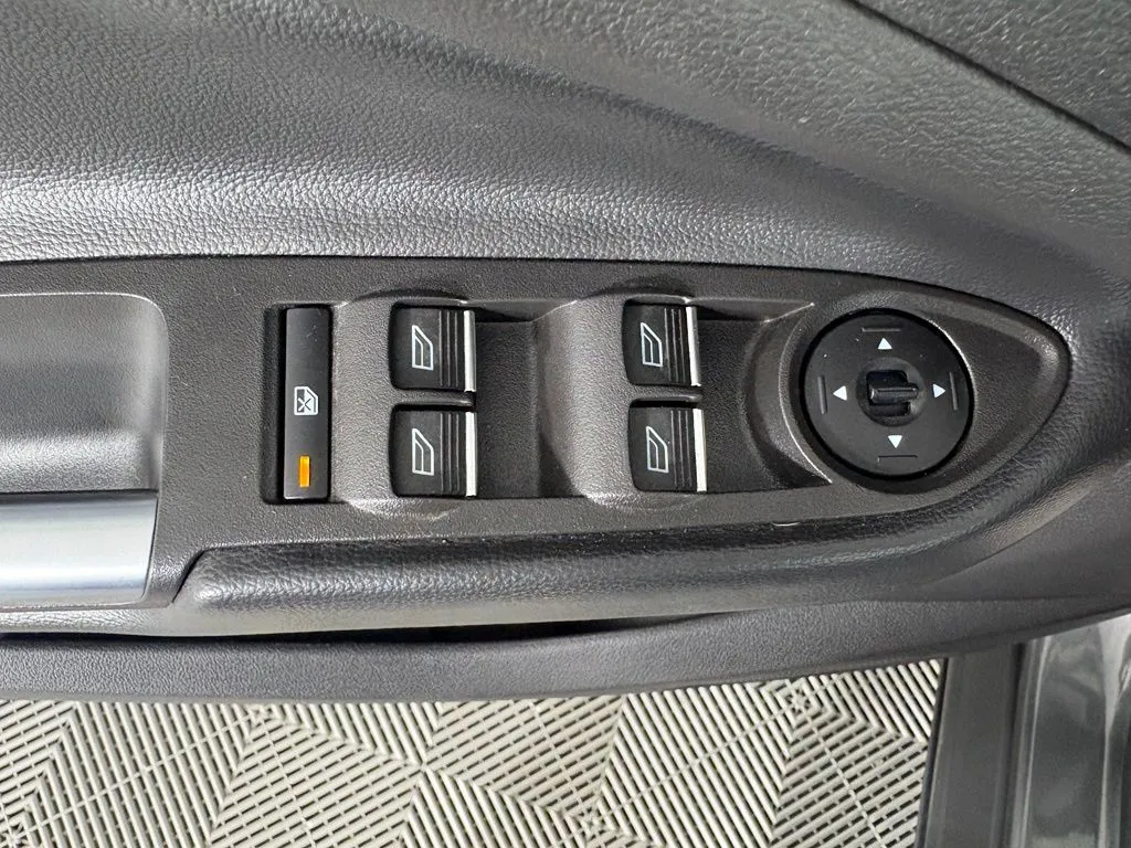 Ford Escape photo 14