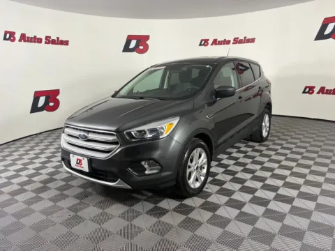 Photos of 2019 Ford Escape SE for sale in Des Arc, AR at D3 Auto Sales - Des Arc, AR