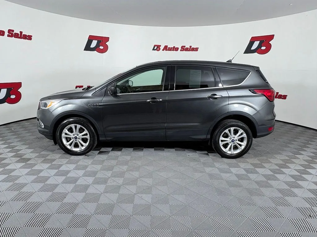 Ford Escape photo 3