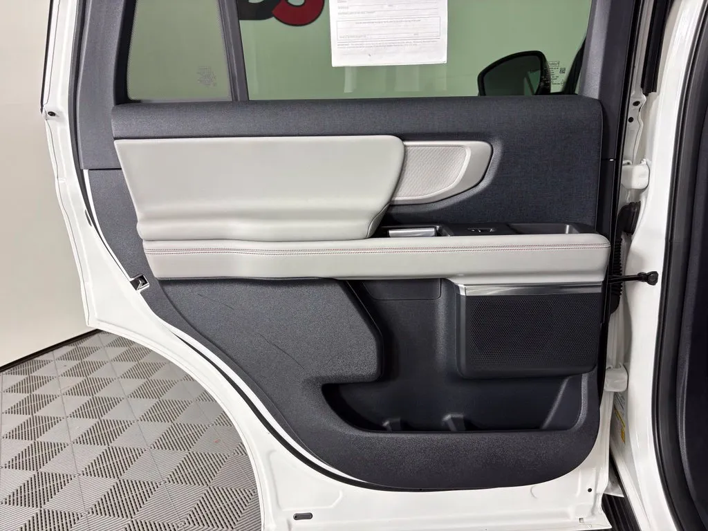 Ford Expedition photo 44